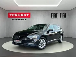 Schwarz Gebraucht 2023 VW Passat Business Kombi | 23.987 € (Fairer Preis)
