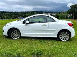 Weiß Gebraucht 2014 Peugeot 207 CC Allure Cabrio | 7.999 € (Teuer)