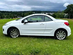 Weiß Gebraucht 2014 Peugeot 207 CC Allure Cabrio | 9.499 €