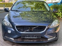 Blau Gebraucht 2015 Volvo V40 Kombi | 6.000 € (Superpreis)