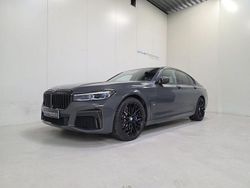 Grau Gebraucht 2020 BMW 745e M Sport Limousine | 49.990 € (Fairer Preis)