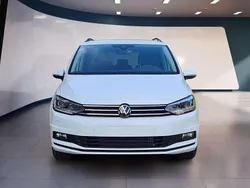 Pure white Gebraucht 2025 VW Touran Comfortline Van / Kleinbus | 36.859 € (Fairer Preis)