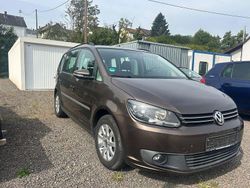 Braun Gebraucht 2012 VW Touran Trendline Van / Kleinbus | 5.999 € (Guter Preis)
