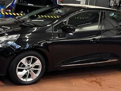 Schwarz Gebraucht 2016 Renault Clio IV LIMITED Limousine | 6.900 €