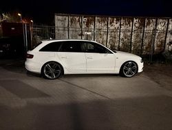 Weiß Gebraucht 2015 Audi A4 S-Line Kombi | 12.500 € (Fairer Preis)