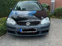 Schwarz Gebraucht 2006 VW Golf V Limousine | 2.500 € (Fairer Preis)