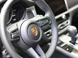 Schwarz Gebraucht 2023 Porsche Macan SUV | 68.000 € (Guter Preis)