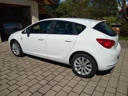 Weiß Gebraucht 2014 Opel Astra Energy Limousine | 6.750 € (Fairer Preis)