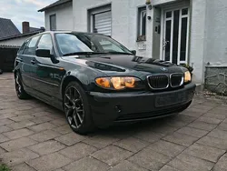 Grün Gebraucht 2002 BMW 320 Kombi | 2.500 € (Fairer Preis)