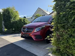 Rot Gebraucht 2022 Mercedes V300 AMG Van / Kleinbus | 71.400 € (Teuer)