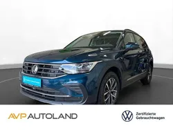 Nightshade blue metallic Gebraucht 2024 VW Tiguan Life SUV | 34.220 € (Fairer Preis)