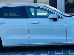 Weiß Gebraucht 2021 Volvo V60 Inscription Kombi | 25.900 € (Guter Preis)
