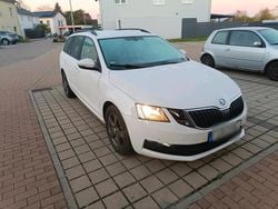 Weiß Gebraucht 2018 Skoda Octavia Van / Kleinbus | 7.500 € (Guter Preis)