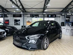 Kosmosschwarz metalliclack Gebraucht 2019 Mercedes B250 AMG line Van / Kleinbus | 24.990 € (Fairer Preis)