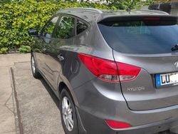 Grau Gebraucht 2012 Hyundai ix35 SUV | 7.950 € (Etwas zu teuer)