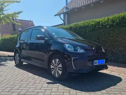 Schwarz Gebraucht 2021 VW e-up! Active Kleinwagen | 13.500 € (Fairer Preis)