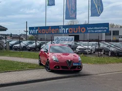 Rot Gebraucht 2016 Alfa Romeo Giulietta Quadrifoglio Verde Kleinwagen | 12.999 € (Fairer Preis)