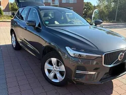 Grau Gebraucht 2022 Volvo XC60 Momentum SUV | 31.900 € (Guter Preis)