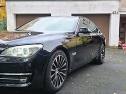 Schwarz Gebraucht 2013 BMW 730 Performance Limousine | 11.900 € (Fairer Preis)