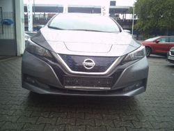Grau Gebraucht 2021 Nissan Leaf N-Connecta Kleinwagen | 14.590 € (Fairer Preis)
