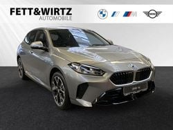 Black sapphire metallic Neu 2025 BMW 120 M Sport Kleinwagen | 34.990 € (Fairer Preis)