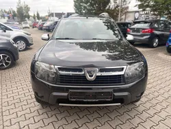 Schwarz Gebraucht 2013 Dacia Duster Lauréate SUV | 4.500 € (Fairer Preis)