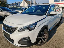 Weiß Gebraucht 2020 Peugeot 5008 Allure Van / Kleinbus | 17.850 € (Guter Preis)