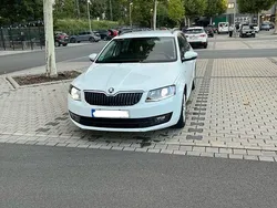 Weiß Gebraucht 2016 Skoda Octavia Joy Kombi | 11.800 € (Guter Preis)