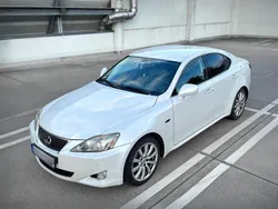 Weiß Gebraucht 2005 Lexus IS250 Luxury Line Limousine | 9.900 € (Teuer)
