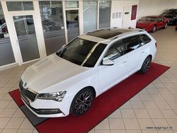 Weiß Gebraucht 2021 Skoda Superb LAURIN & KLEMENT Kombi | 32.900 € (Etwas zu teuer)