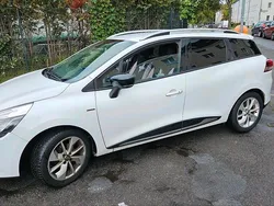 Weiß Gebraucht 2017 Renault Clio GrandTour LIMITED Kombi | 4.500 €