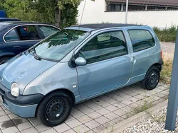 Grau Gebraucht 2006 Renault Twingo Kleinwagen | 1.850 €