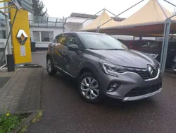 Grau kng + schwarz gne Gebraucht 2021 Renault Captur Intens SUV | 18.990 € (Teuer)