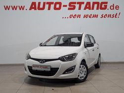 Weiß Gebraucht 2014 Hyundai i20 Limousine | 4.890 € (Fairer Preis)