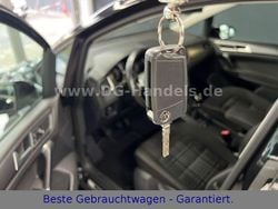 Schwarz Gebraucht 2015 VW Golf Sportsvan LOUNGE Van / Kleinbus | 10.990 € (Guter Preis)