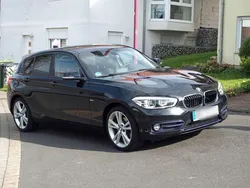 Schwarz Gebraucht 2017 BMW 118 Sport Line Kleinwagen | 15.000 € (Fairer Preis)