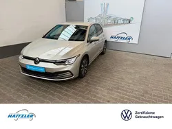 Ivory silver metallic (metallic) Gebraucht 2023 VW Golf VIII Move Limousine | 24.890 € (Fairer Preis)