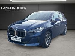 Phytonicblau metallic Gebraucht 2024 BMW 220 Active Tourer Van / Kleinbus | 31.900 € (Fairer Preis)