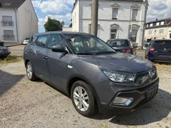 Grau Gebraucht 2019 Ssangyong XLV SUV | 9.900 €