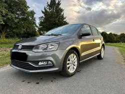 Grau Gebraucht 2015 VW Polo Comfortline Limousine | 11.550 € (Fairer Preis)