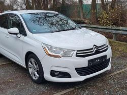Weiß Gebraucht 2012 Citroën C4 Tendance Limousine | 4.000 € (Fairer Preis)