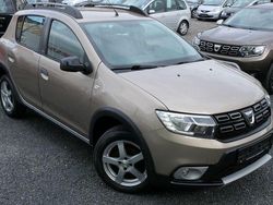 Gold Gebraucht 2018 Dacia Sandero Celebration Limousine | 7.200 € (Guter Preis)