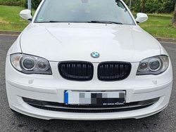 Weiß Gebraucht 2009 BMW 116 Kleinwagen | 4.999 € (Etwas zu teuer)