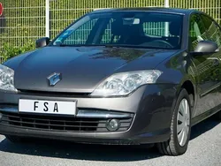 Grau Gebraucht 2010 Renault Laguna III Expression Limousine | 4.900 € (Fairer Preis)