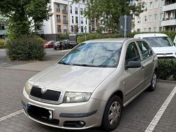 Gold Gebraucht 2005 Skoda Fabia Kleinwagen | 2.299 € (Etwas zu teuer)