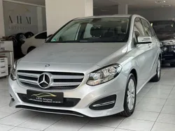 Silber Gebraucht 2015 Mercedes B180 Van / Kleinbus | 12.490 € (Fairer Preis)