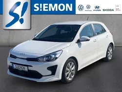 Weiß Gebraucht 2022 Kia Rio Vision Limousine | 14.230 € (Fairer Preis)
