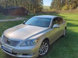 Beige Gebraucht 2010 Lexus LS460 Limousine | 10.900 €
