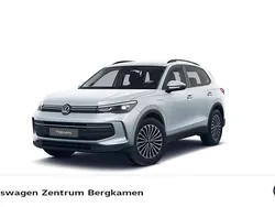 Silber Gebraucht 2024 VW Tiguan Life SUV | 44.966 € (Guter Preis)
