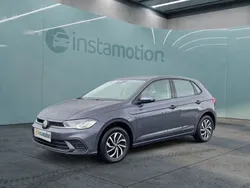 Grau Gebraucht 2024 VW Polo Life Limousine | 19.194 € (Fairer Preis)